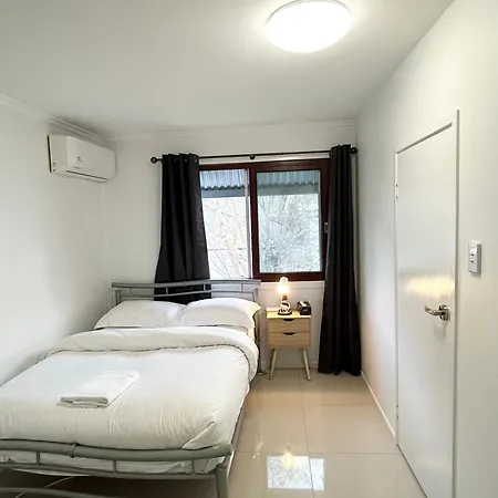197 Shafston Ave Kangaroo Point Qld 4169 Homestay Brisbane