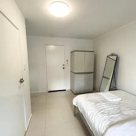 197 Shafston Ave Kangaroo Point Qld 4169 *