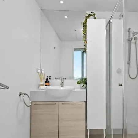 Sky High Hamilton Apartment Brisbane
