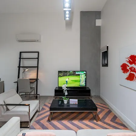 Modern 2br 2ba With Parking In South Apartment Brisbane