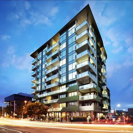Apartment Modern 2br 2ba With Parking In South Brisbane
