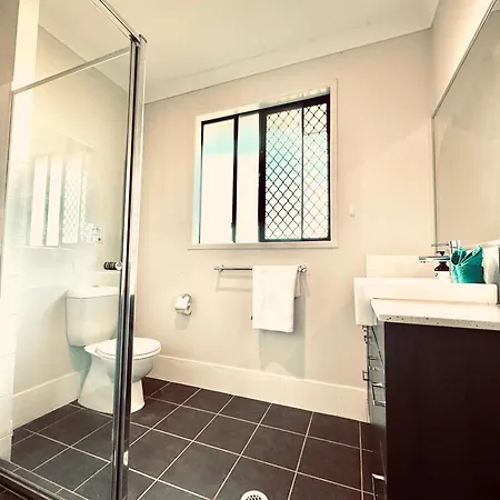 16b Peaceful Ensuite In Coopers Plains Guest house