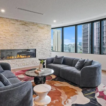 Apartment Luxurious 2 Bed With Pool Sauna And Gym