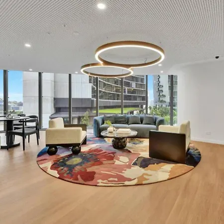 Luxurious 2 Bed With Pool Sauna And Gym