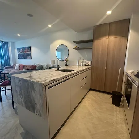 Queens Wharf Diamond Level 60, Sleep 5, 1 Carpark * Brisbane