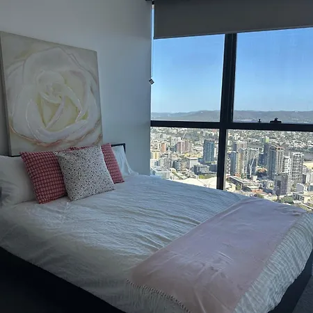 Queens Wharf Diamond Level 60, Sleep 5, 1 Carpark * Brisbane