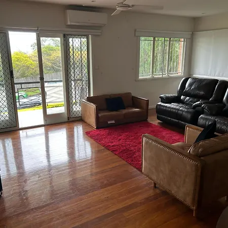Apartment Hill 2-bedroom With Charming View