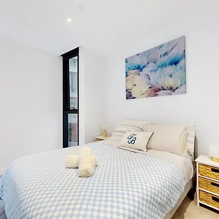 2br Fortitude Valley Pool Gym And Parking Apartment