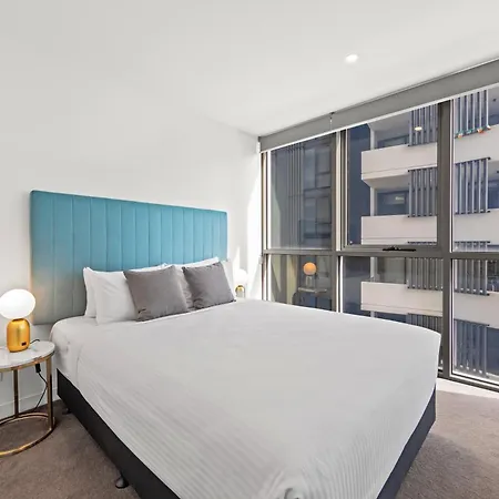 Trafalgar Lane By Cllix Aparthotel