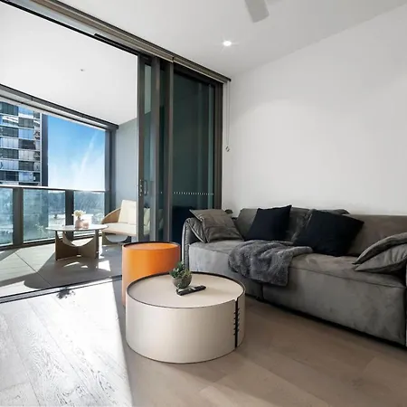 Stylish With Pool Sauna And Gym * Brisbane