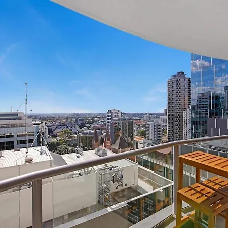Apartment Arcade In The Sky- Views Games & Vibes *