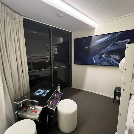 Apartment Arcade In The Sky- Views Games & Vibes
