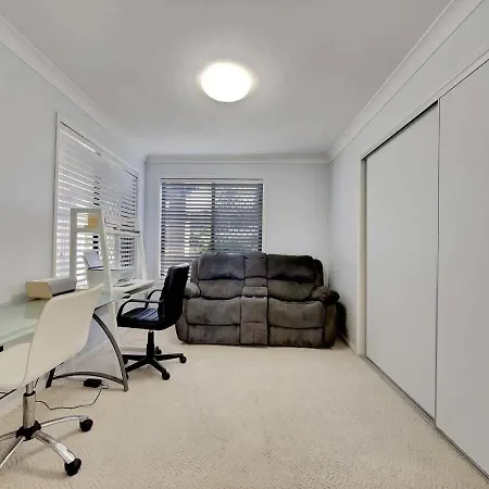 Spacious Family & Pet-friendly On The Canal Holiday home Brisbane