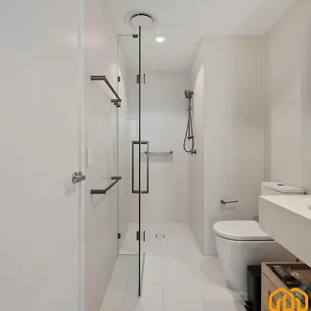 Elegant Escape 1-bedroom Riverfront *