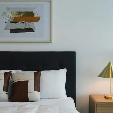 Elegant Escape 1-bedroom Riverfront Brisbane
