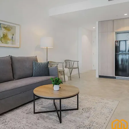 Apartment Elegant Escape 1-bedroom Riverfront *