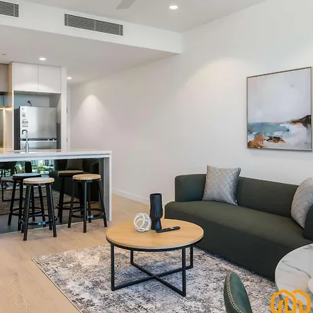 Apartment Elevated Luxury At Qwr & River Views *