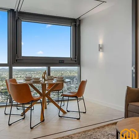 Apartment Elegant Escape 1-bedroom Riverfront