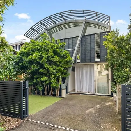Stunning Architectural Holiday home *