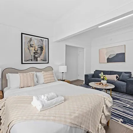 Modern Centre - Short Walk To Hospital Apartment Brisbane