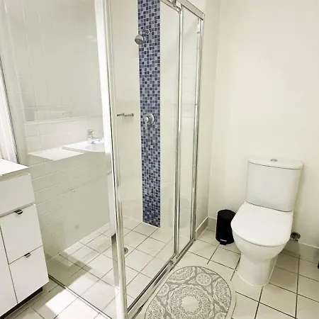 2 Bedrooms With 1 Carpark Cbd *