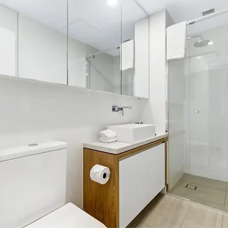 C Woolloongabba