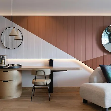 Hotel W 5*