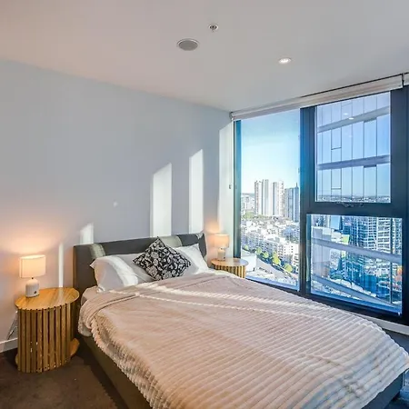 Valley Lookout - Luxe 1br Exclusive Rooftop Pool Apartment Brisbane