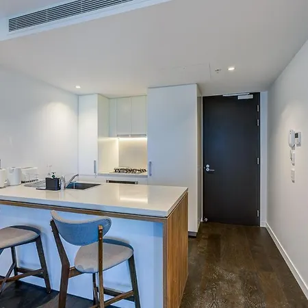 Valley Lookout - Luxe 1br Exclusive Rooftop Pool Apartment