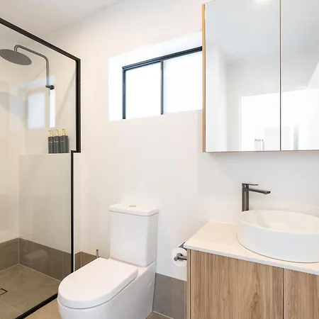 Premium 3br Floor With Parking, Ev Friendly & Views