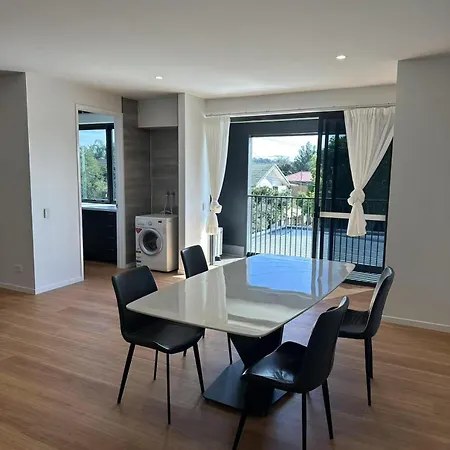 Oxley Motor Motel 4*