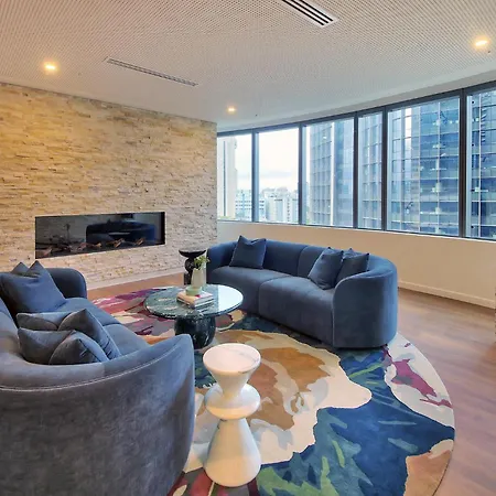 River Glow At Queens Wharf Level 43 Including Parking, Pool, And Views *