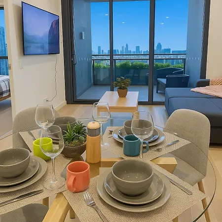 Queens Wharf Elegant High-rise Living Apartment