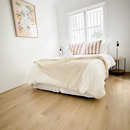 Limone - 2br - Sleeps 6 - Cbd And Free Parking Apartment *
