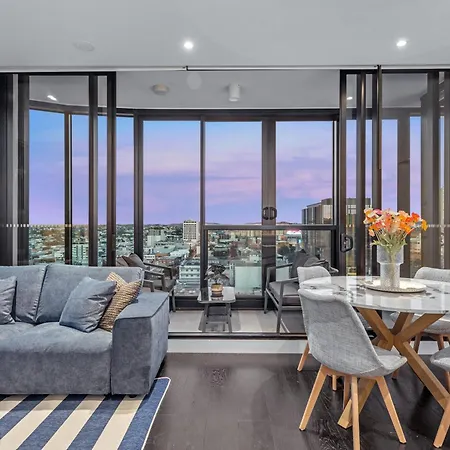 Apartment Views 2br With Infinity Pool, Gym And Parking