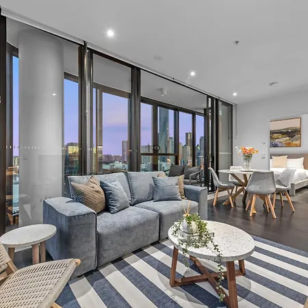 Views 2br With Infinity Pool, Gym And Parking Apartment Brisbane