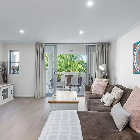 Spacious And With Huge Courtyard And Parking Brisbane