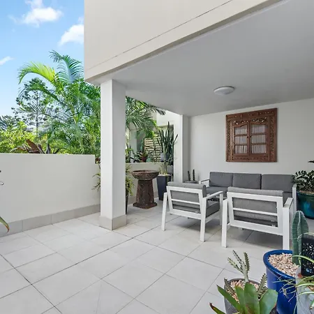 Spacious And With Huge Courtyard And Parking * Brisbane