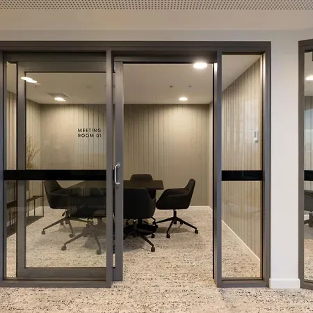 Affordable Luxe And River Views 5 Star Amenities Apartment Brisbane