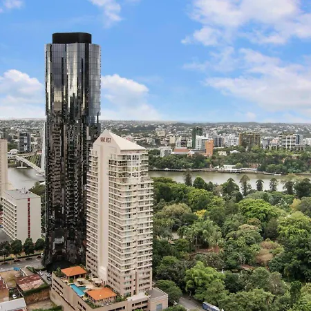 Affordable Luxe And River Views 5 Star Amenities