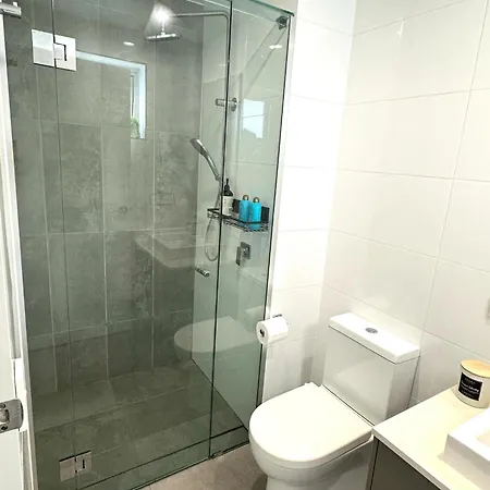 2bedroom 2bath In Garden Brisbane