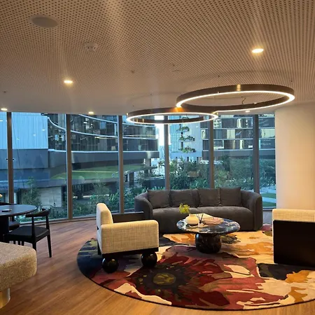 Stunning River View 2 br Casino Qw Apartment