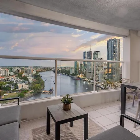 Apartment Skyline Stunner 3bed-2bath-1car-views - Cbd *