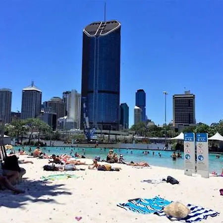 Wild Luxe Front Escape- 1 Min Walk Southbank Apartment Brisbane