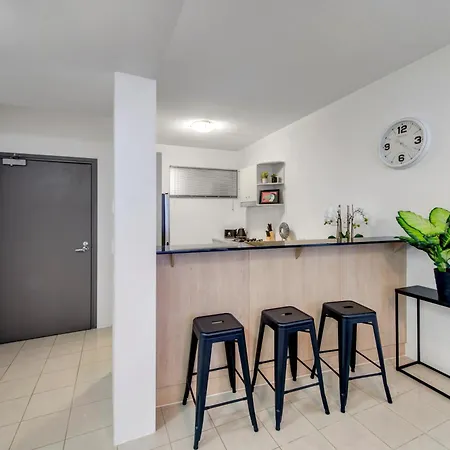Apartment Wild Luxe Front Escape- 1 Min Walk Southbank *