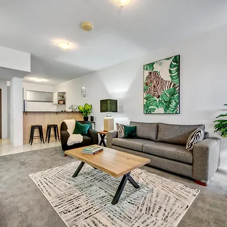 Apartment Wild Luxe Front Escape- 1 Min Walk Southbank *