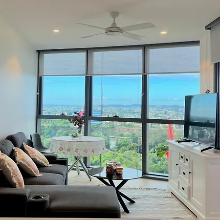 Luxury At Queens Wharf Tower Brisbane