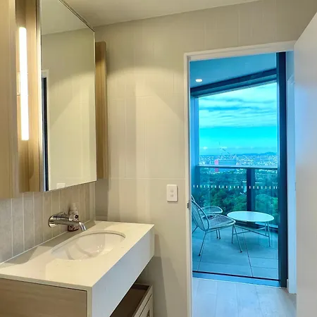 Luxury At Queens Wharf Tower Brisbane