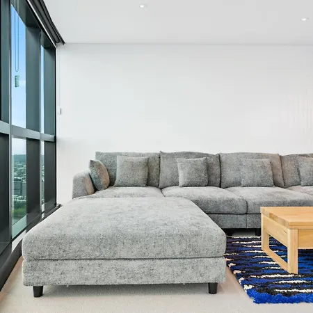 Huge 3bed 3bath Skyhigh View
