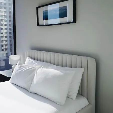 Apartment 1 Bedroom With Stunning Views Heart Of